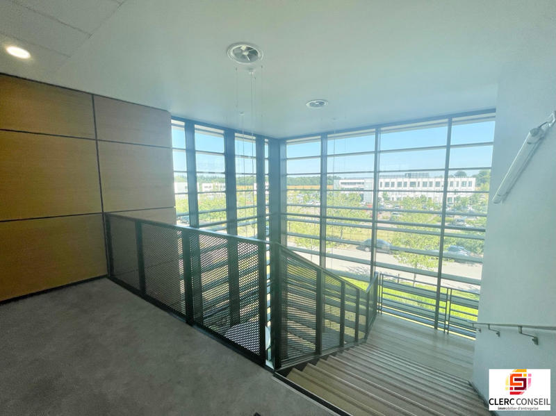 Bureau - 229 m²