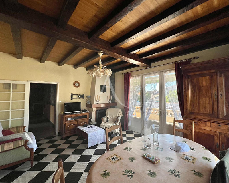 Maison - 96 m² - 5 pièces