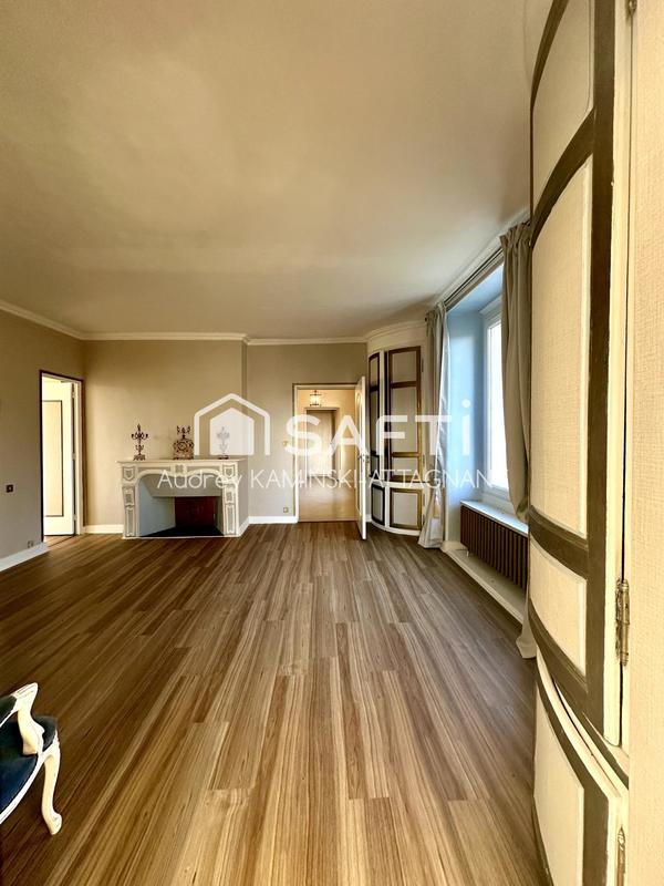 Maison de maîtres - 375 m² - 11 pièces