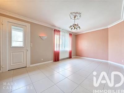 Maison - 93 m² - 5 pièces