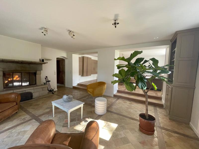 Propriété - 432 m² - 10 pièces