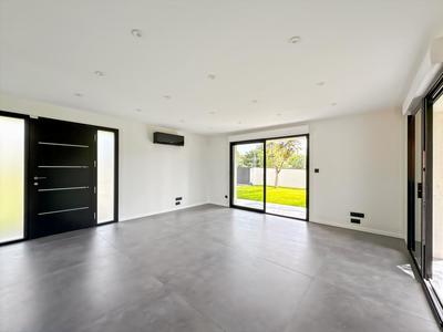 Maison - 153 m² - 5 pièces