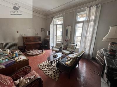 Appartement haussmannien - 80 m² - 3 pièces