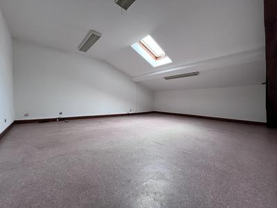 Bureau - 105 m² - 6 pièces