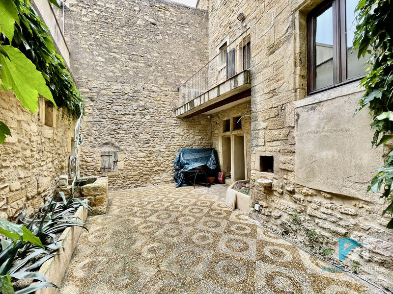 Maison - 263 m² - 8 pièces