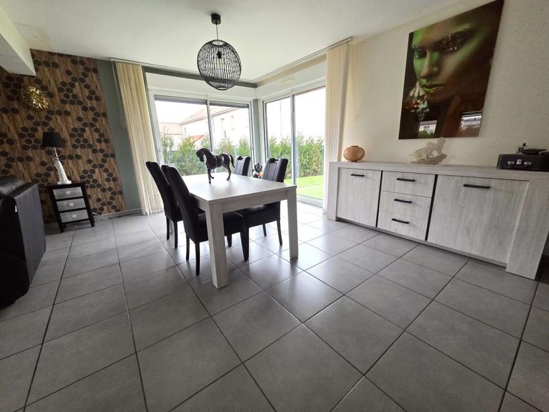 Pavillon - 126 m² - 7 pièces