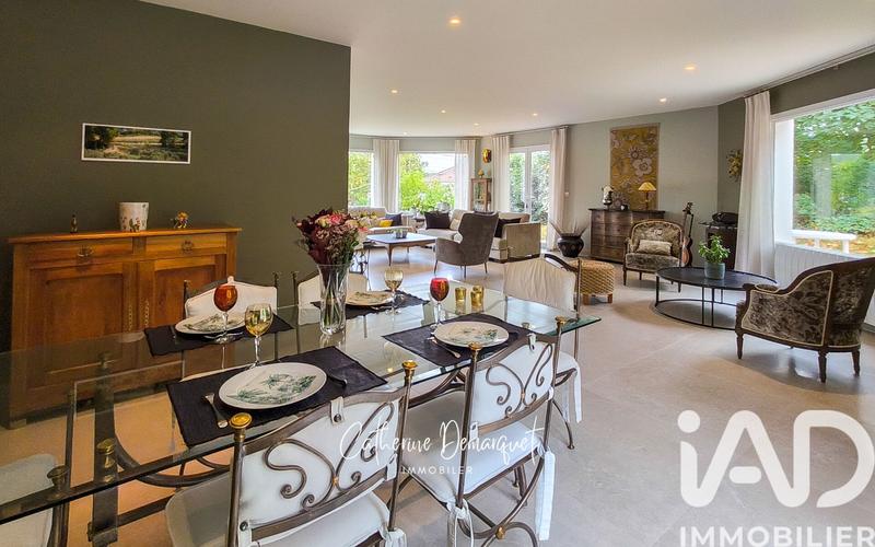 Maison - 203 m² - 8 pièces