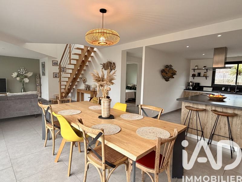 Maison - 143 m² - 6 pièces