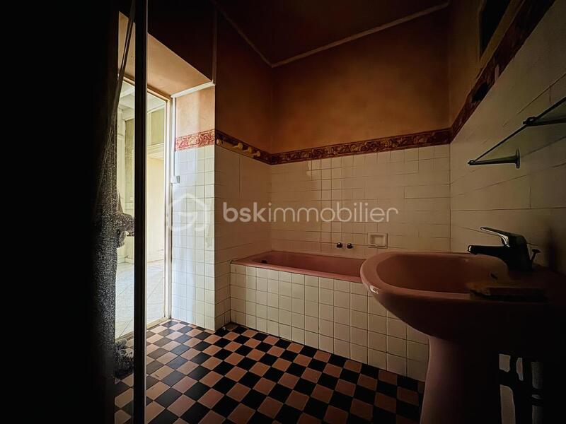 Maison - 194 m² - 6 pièces