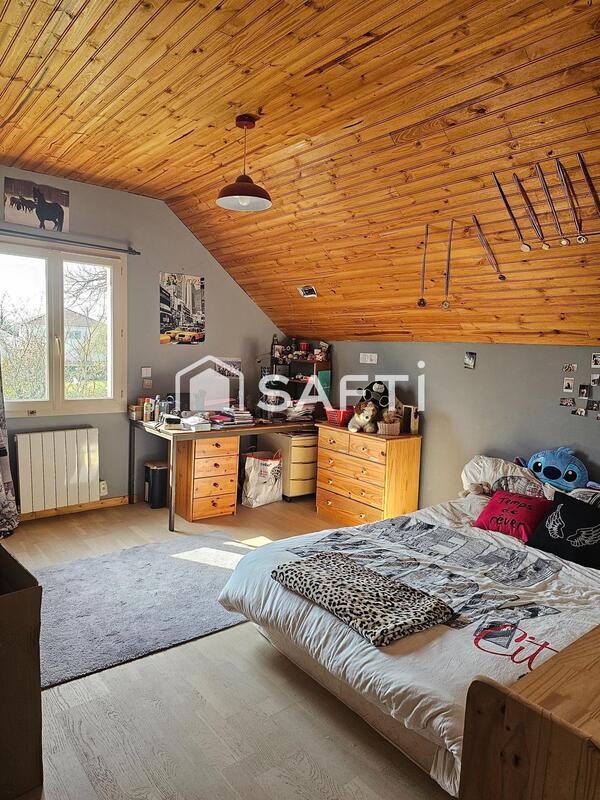 Maison - 191 m² - 8 pièces