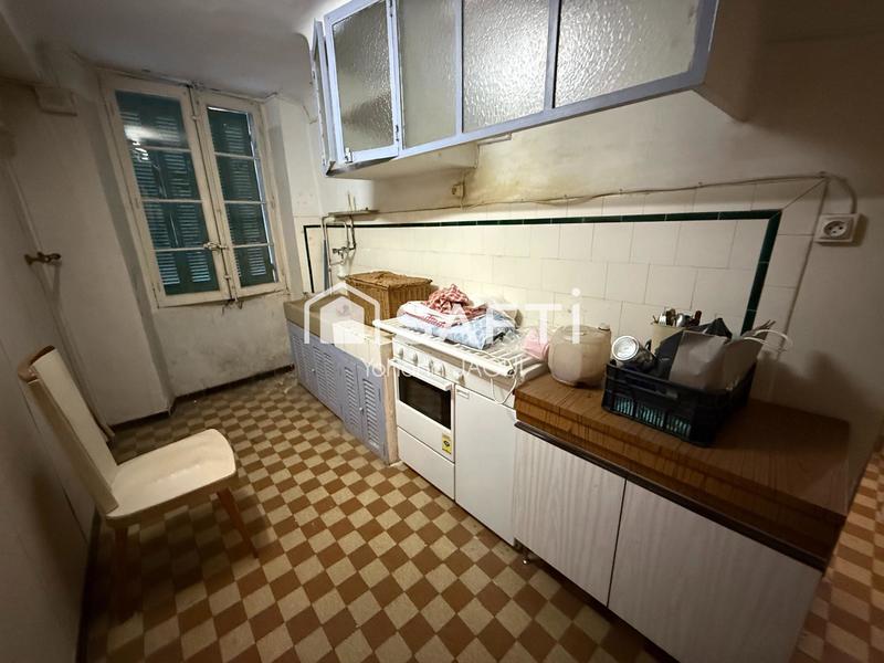 Maison - 242 m² - 10 pièces