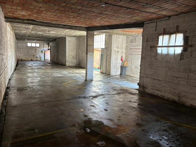 Parking / Garage - 255 m²