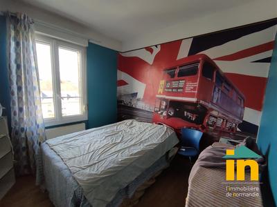 Maison de ville - 84 m² - 5 pièces