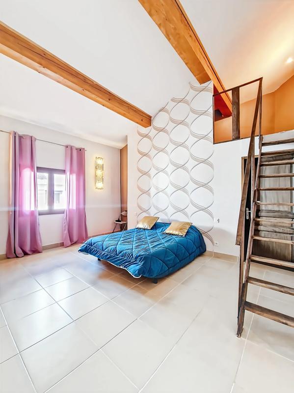 Maison - 240 m² - 6 pièces