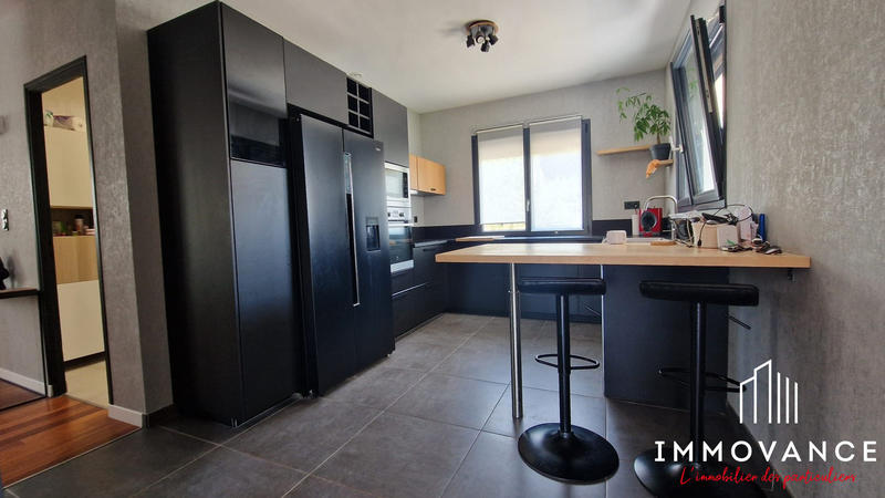 Maison - 175 m² - 6 pièces