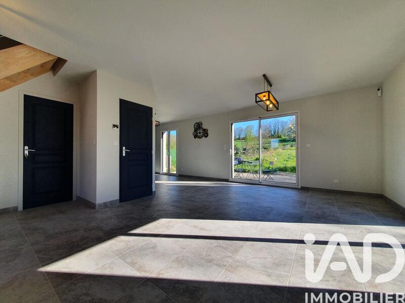 Maison - 100 m² - 5 pièces