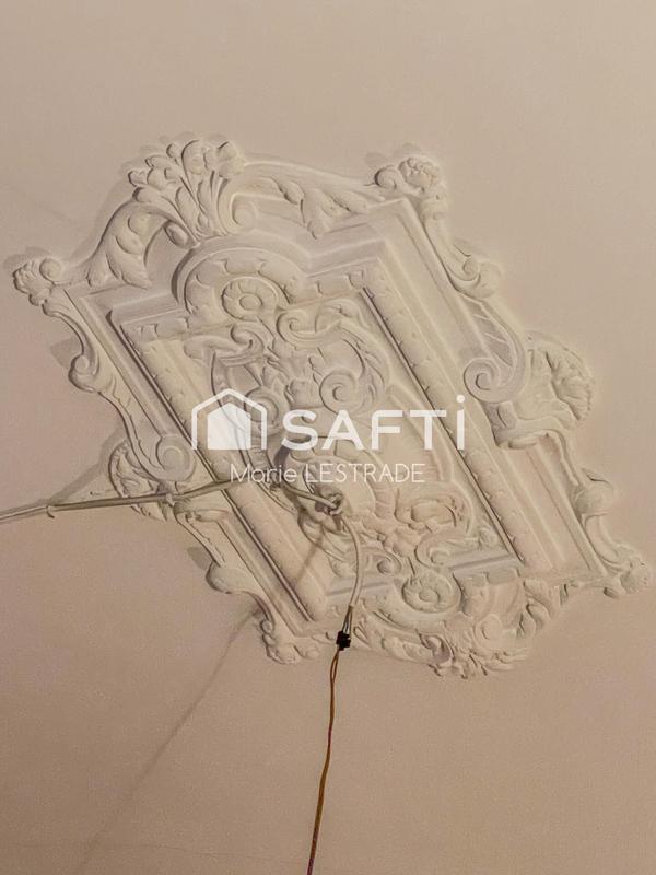 Appartement - 241 m² - 8 pièces