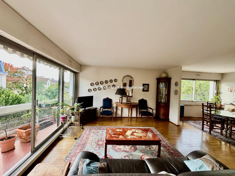 Appartement - 85 m² - 5 pièces