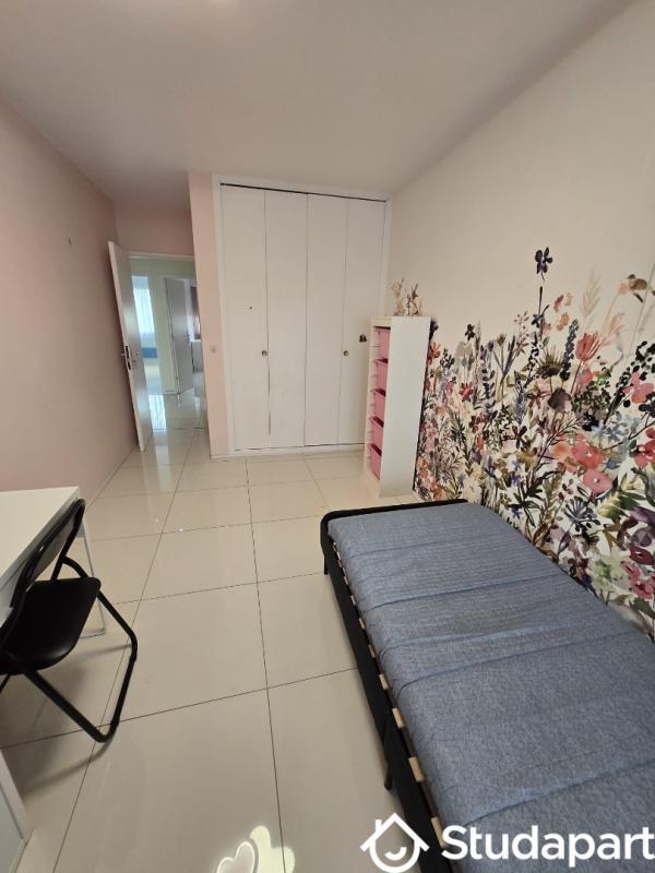 Chambre - 10 m² - 1 pièce