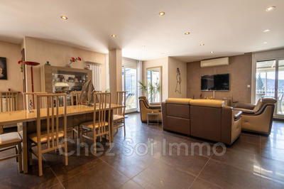 Appartement - 112 m² - 4 pièces