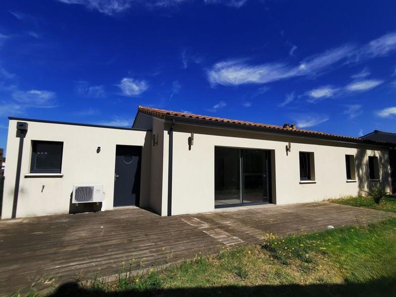 Villa - 90 m² - 4 pièces