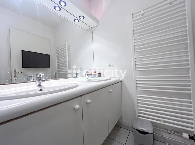 Appartement - 83 m² - 4 pièces