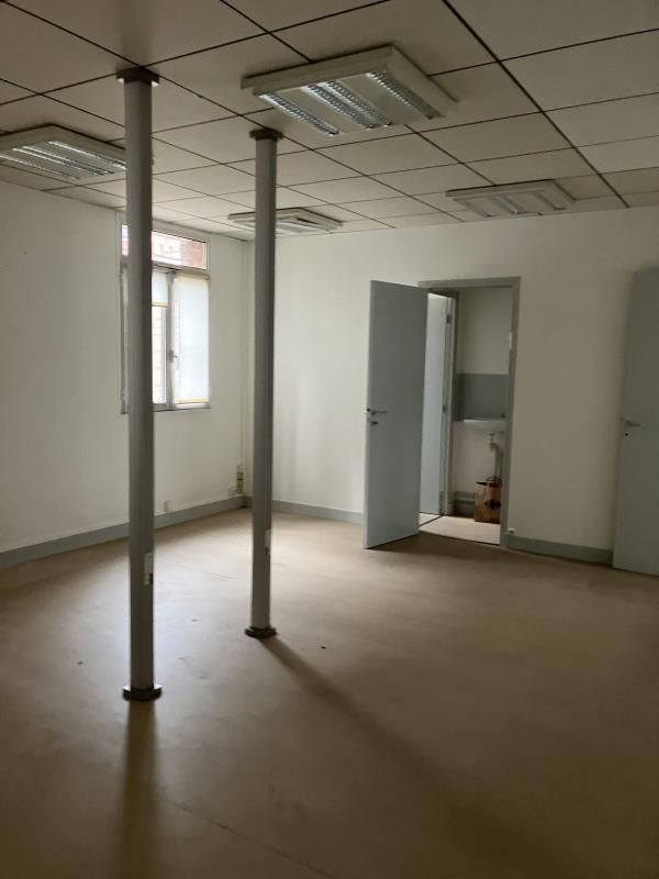 Local commercial - 60 m² - 4 pièces