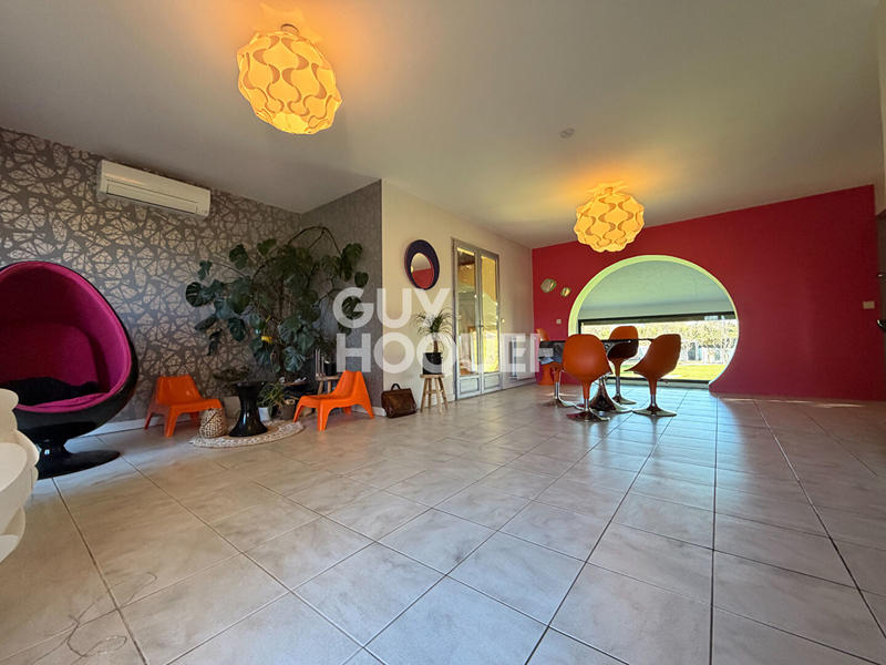 Maison - 161 m² - 5 pièces