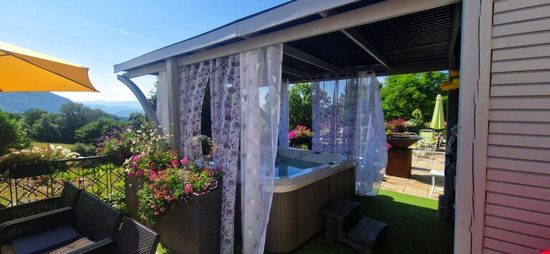 Propriété - 660 m² - 20 pièces