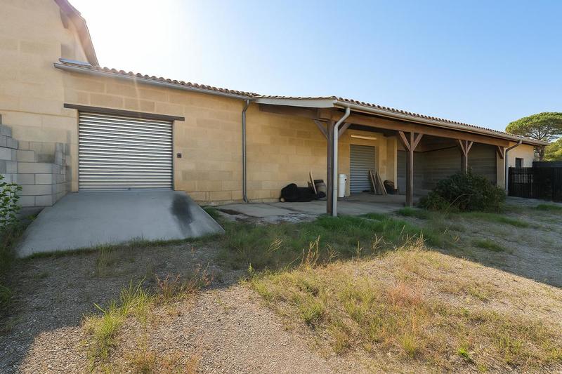 Local commercial - 200 m²