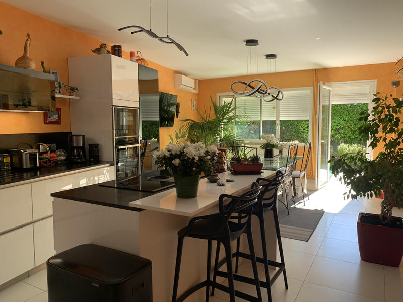 Maison - 232 m² - 6 pièces