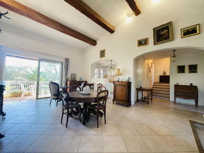 Villa - 154 m² - 4 pièces