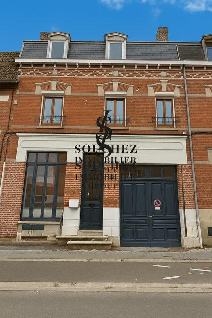 Maison - 250 m² - 8 pièces