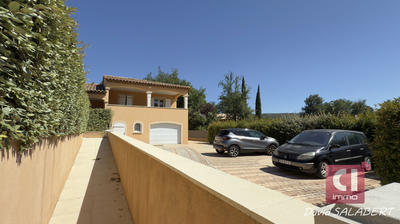 Maison - 204 m² - 7 pièces