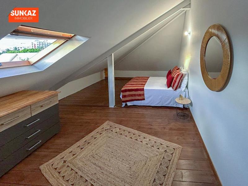 Appartement - 120 m² - 5 pièces