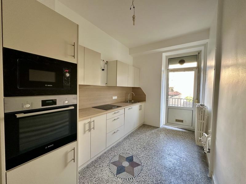 Appartement - 137 m² - 6 pièces