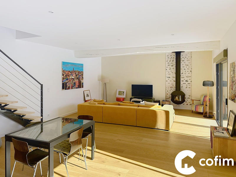 Maison - 203 m² - 7 pièces