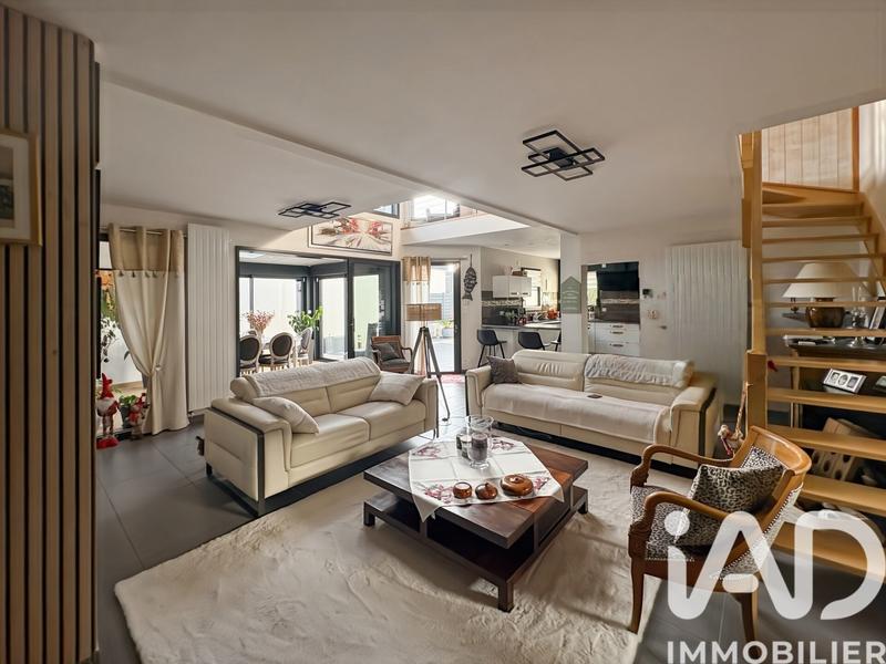 Maison - 123 m² - 5 pièces