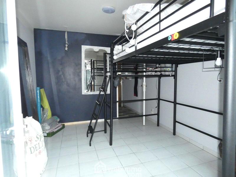 Maison - 233 m² - 9 pièces