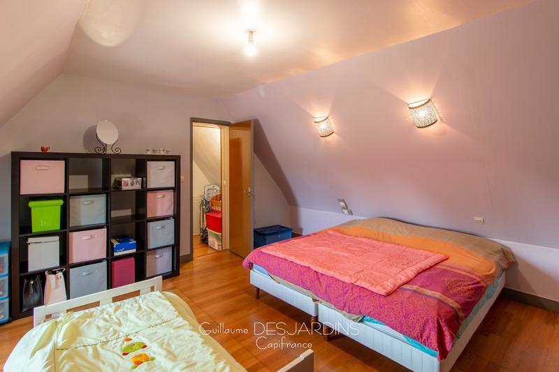 Maison traditionnelle - 136 m² - 6 pièces