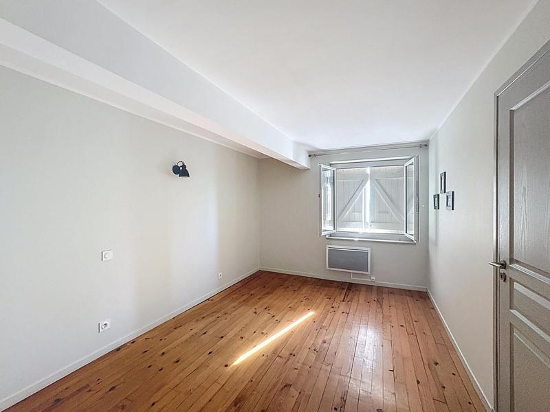 Maison - 294 m² - 4 pièces