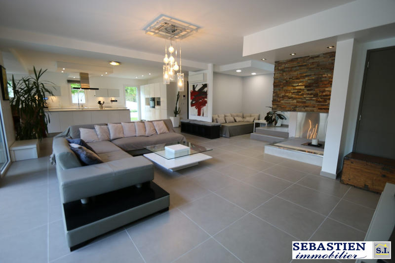 Maison contemporaine - 158 m² - 5 pièces