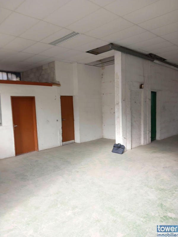 Entrepôt - 160 m²
