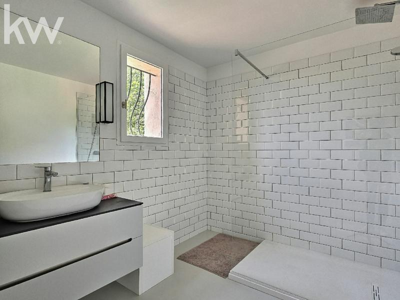 Maison - 172 m² - 8 pièces