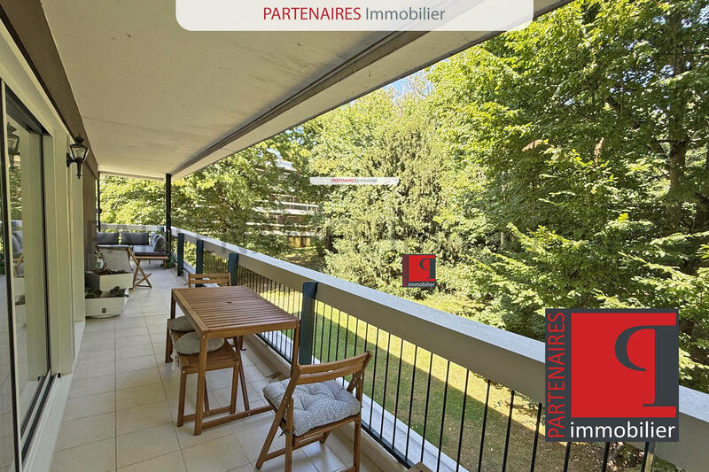 Appartement - 140 m² - 6 pièces