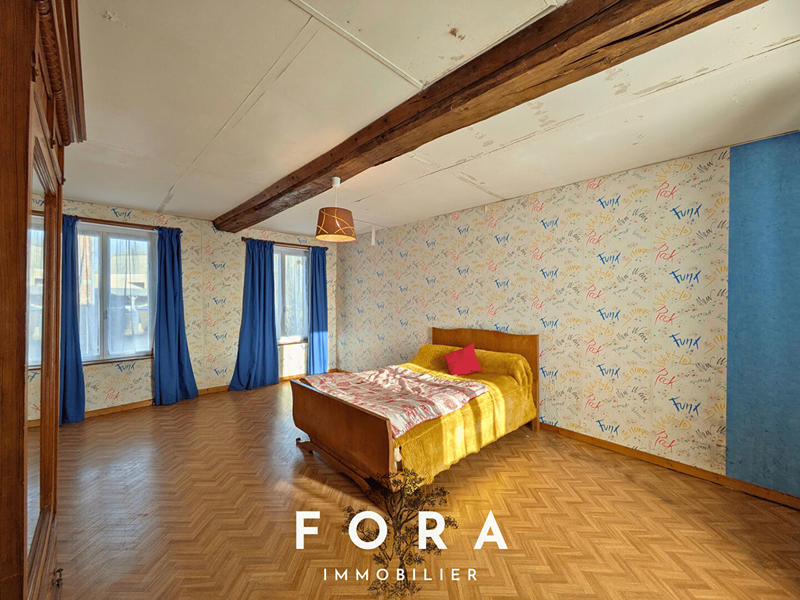 Maison - 145 m² - 6 pièces