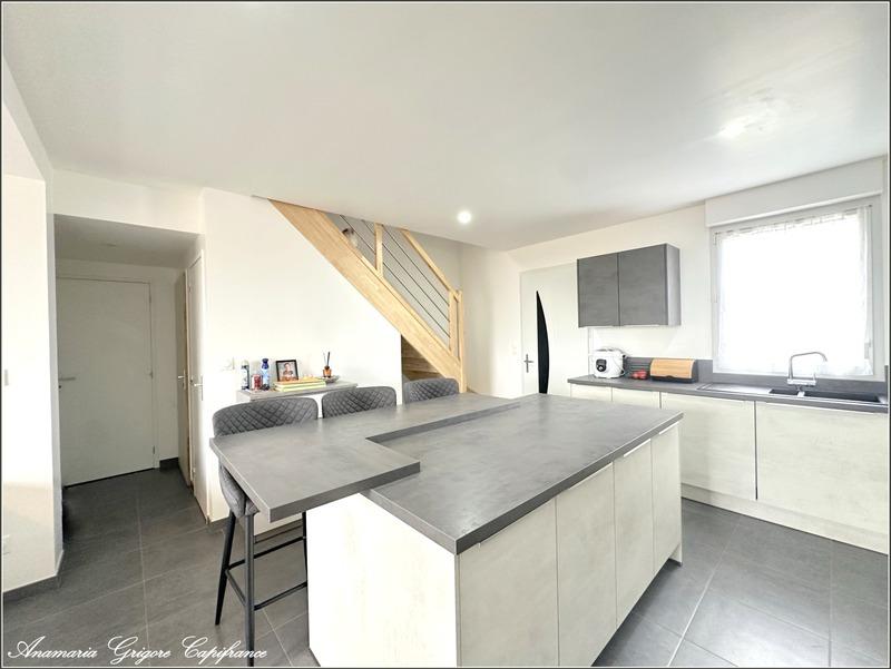 Maison - 102 m² - 5 pièces