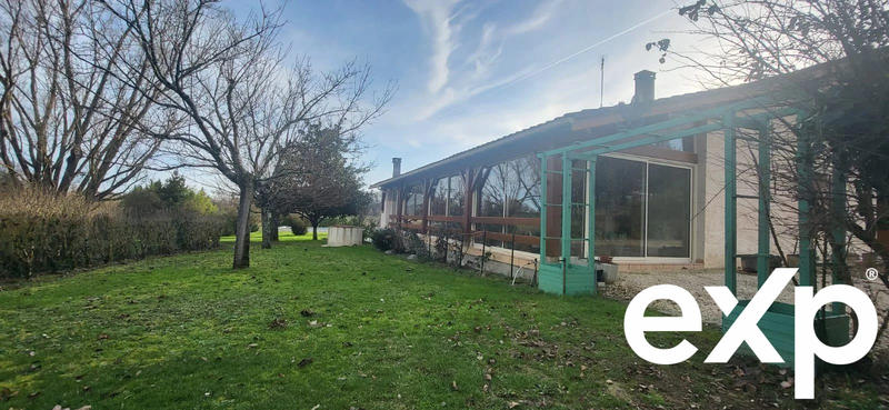 Maison - 410 m² - 11 pièces