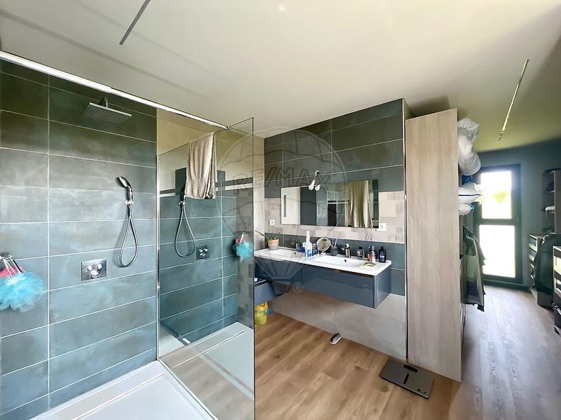 Maison - 165 m² - 5 pièces