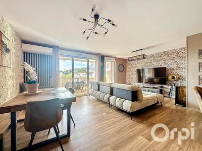 Appartement - 80 m² - 4 pièces